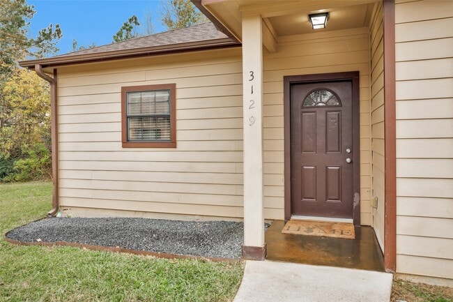 Building Photo - 3129 Molly Dr