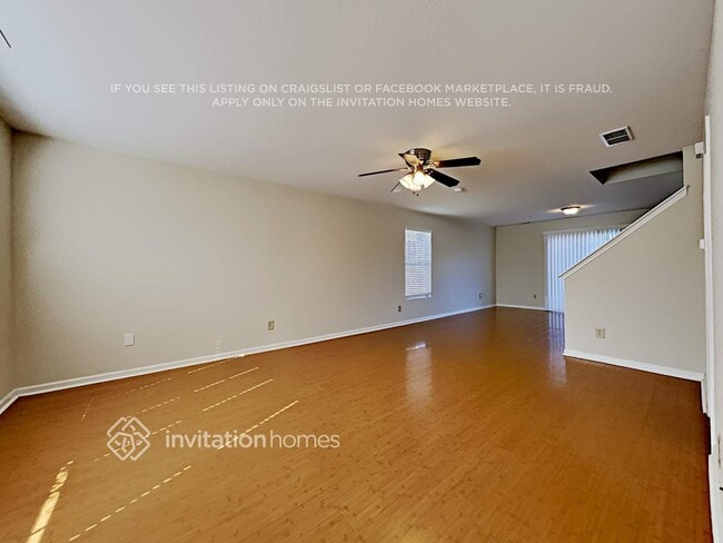 Building Photo - 827 Littleton Dr
