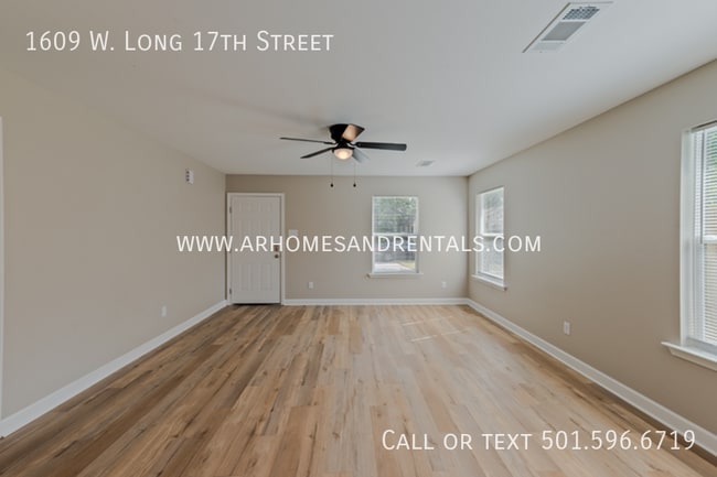 Foto del edificio - 1609 W Long 17th St