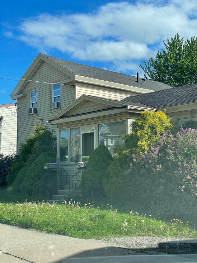 Primary Photo - 521 High Ave