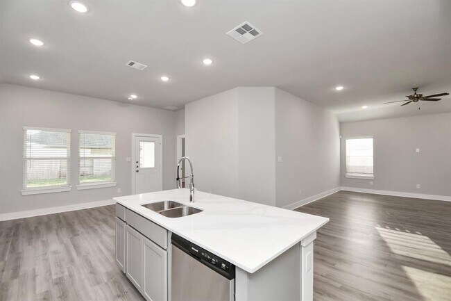 Building Photo - 7546 Terramar Bay Ln