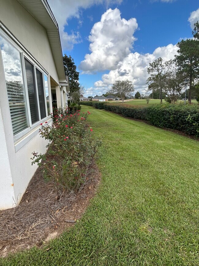 Foto del edificio - 9474 Villas Dr