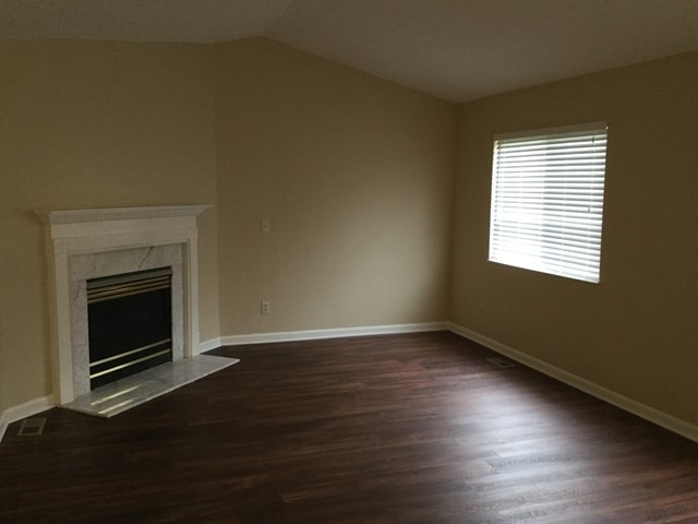 Building Photo - 3679 Shorewood Drive