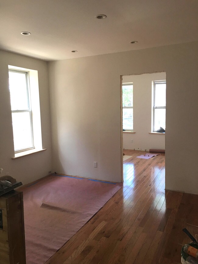 Foto del edificio - 162 E 52nd St