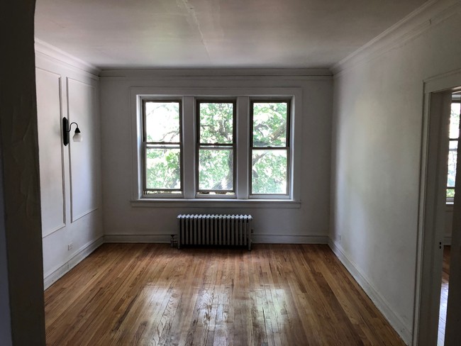 Foto del edificio - 7853 S Ridgeland Ave
