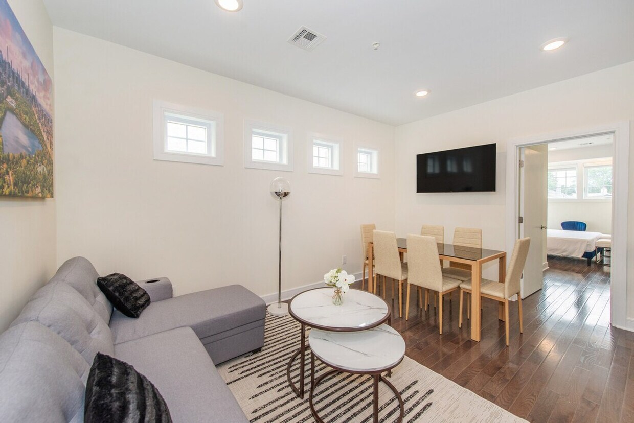 Foto principal - 1608 52nd St