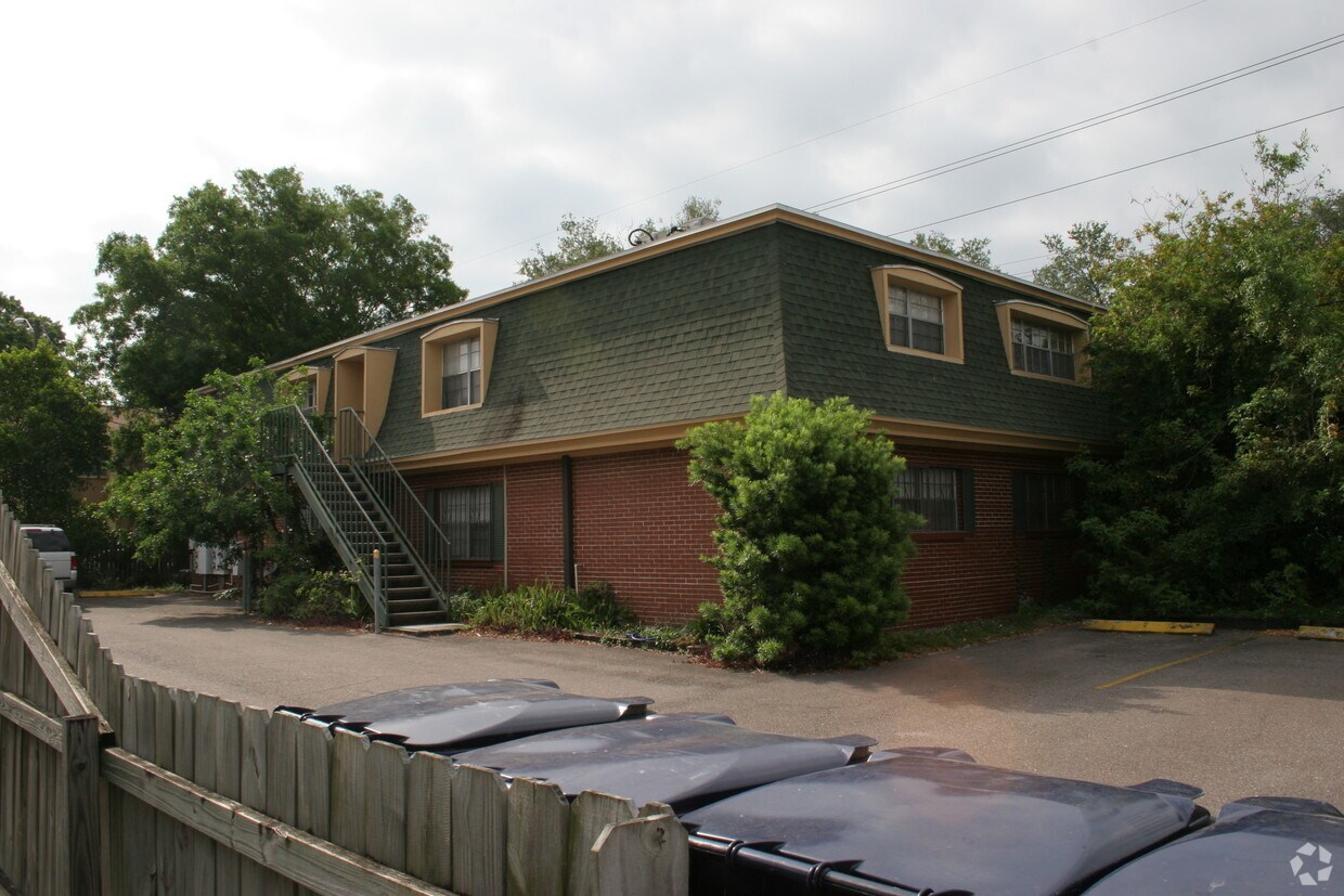 Building Photo - 3221 W Swann Ave