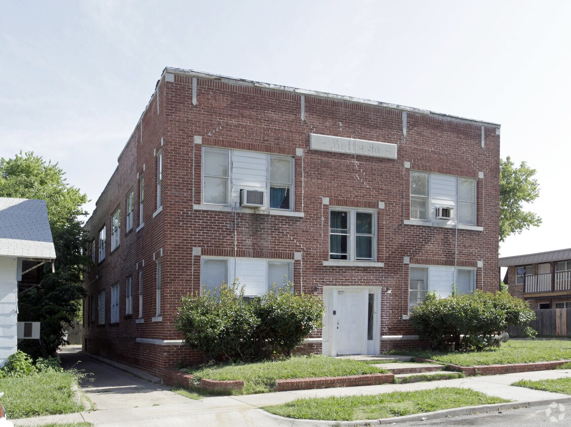 Foto del edificio - Betty Jo Apartments