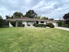 Building Photo - 3107 Clairidge Way