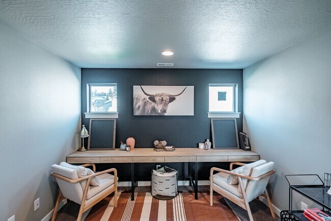 Foto del edificio - Beautiful 3 Bedroom on Large Corner Lot!