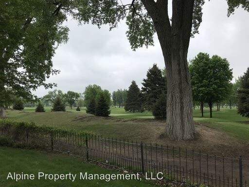 Foto principal - 931 S Newcomb Ave