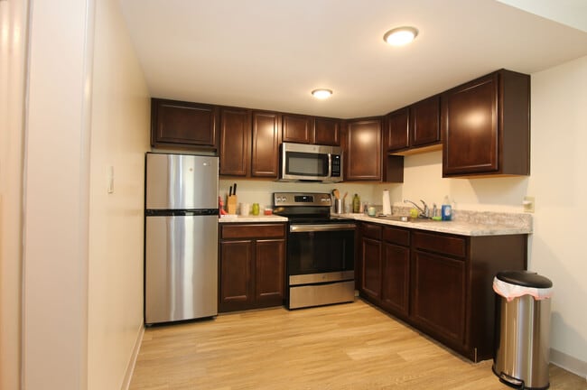 Kitchen - The Axis at 1435