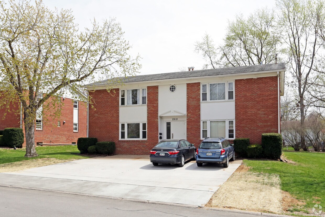 Williamsburg Apartments Apartments in Bettendorf, IA