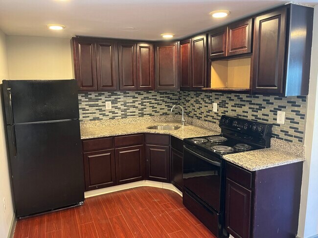 Foto del edificio - 32 Cook Ave