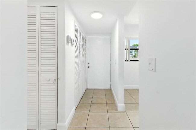 Foto del edificio - 141 NW 93rd Ave