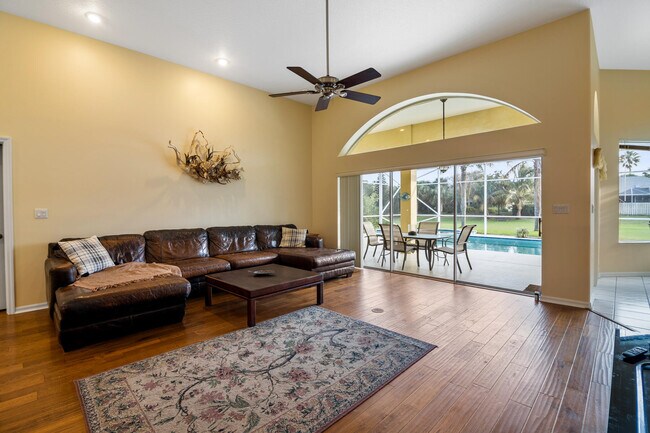 Building Photo - 137 Martesia Way
