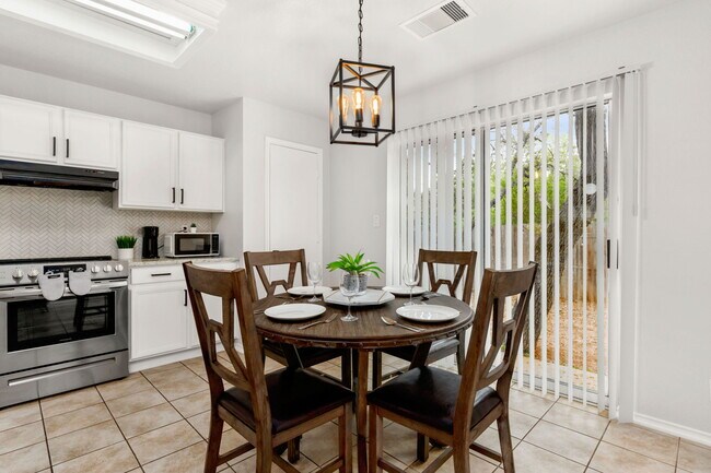 Photo - 415 Mahogany Chest House