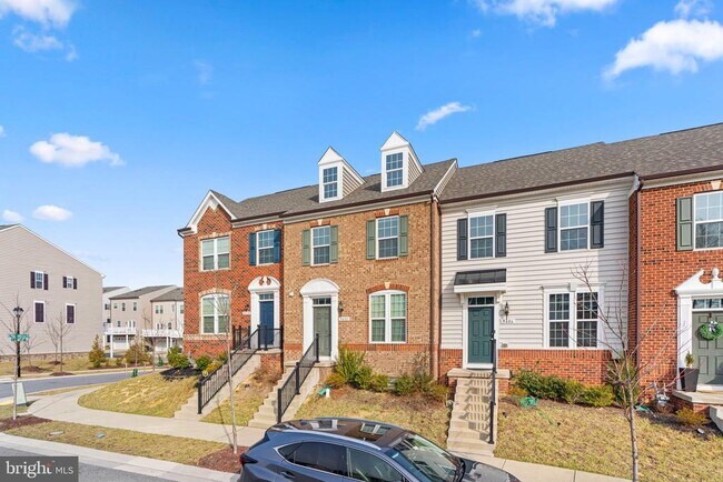 Foto del edificio - 9408 Adelaide Ln