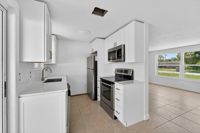Building Photo - 5821 Urdea Rd