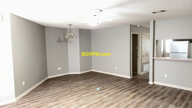 Foto del edificio - 301 Ann Ave
