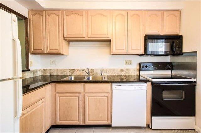 Building Photo - 156 Monticello Dr