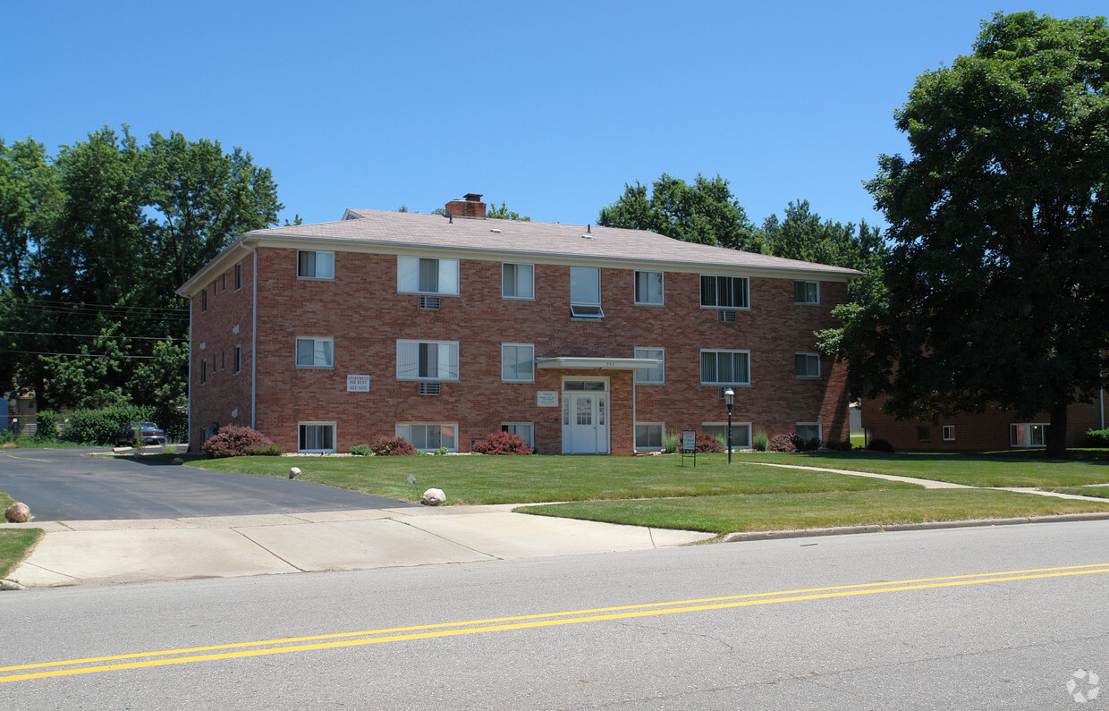 Primary Photo - Prince's Edgemont Apartment Blg 2