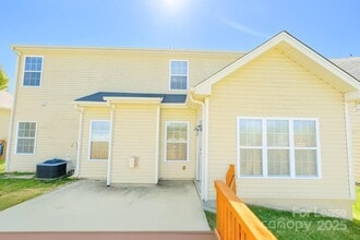 Building Photo - 1552 Moss Creek Dr