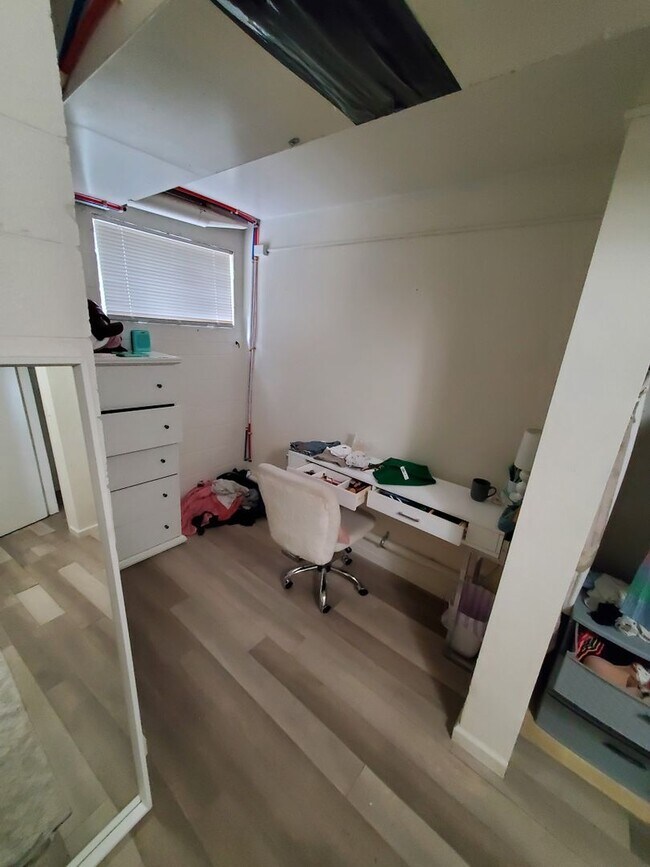 Foto del edificio - 533-537 Alpine Ave
