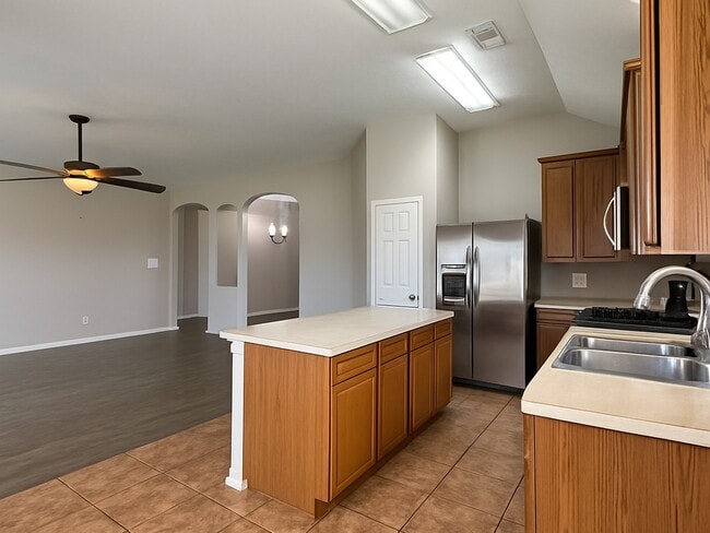 Building Photo - 5907 Yaupon Ridge Dr