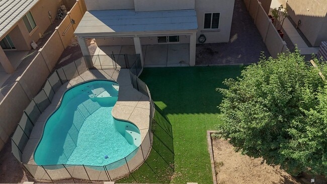 Foto del edificio - 6644 E 35th Pl
