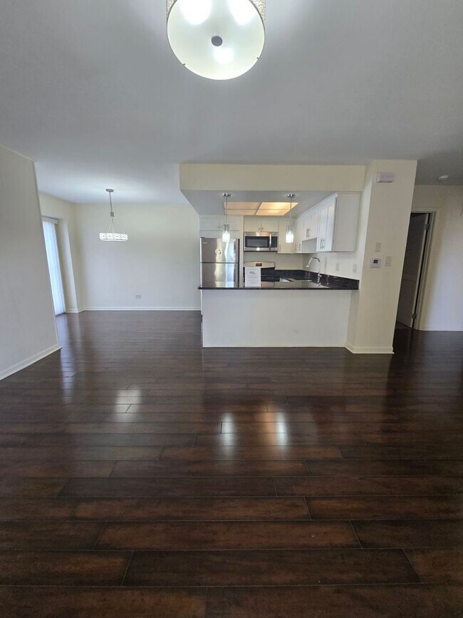 Building Photo - 2120 N Ginger Creek Cir