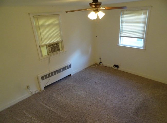 Master bedroom - 3 Neillian St