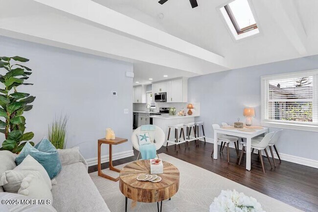 Foto del edificio - 639 Redmond Ave