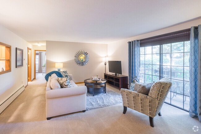 Interior Photo - Putnam Village