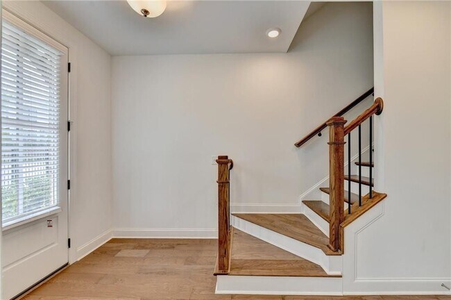 Foto del edificio - 603 Millcroft Blvd