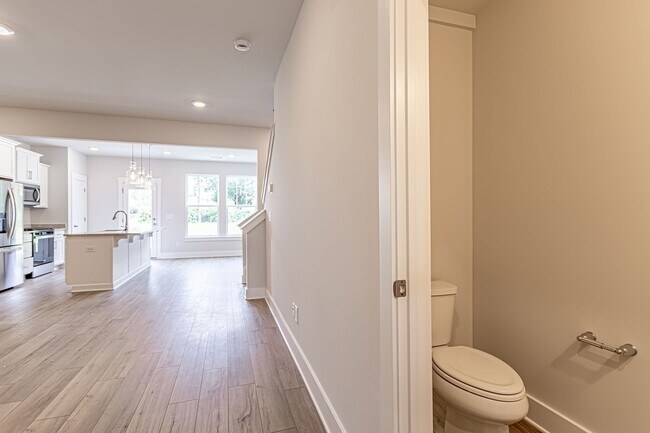Foto del edificio - Beautiful 3 Bedroom, 2.5 Bathroom in Simps...