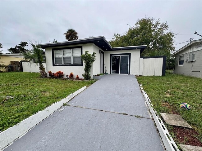 Foto del edificio - 1122 Lewis Dr