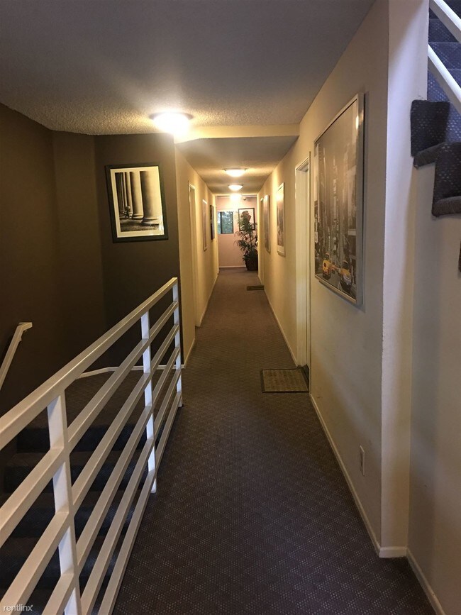 Building Photo - 1200 N Orange Dr