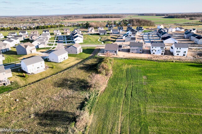 Foto del edificio - 2780 Riverview Ln