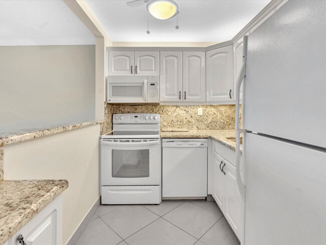 Building Photo - 1421 S Ocean Blvd