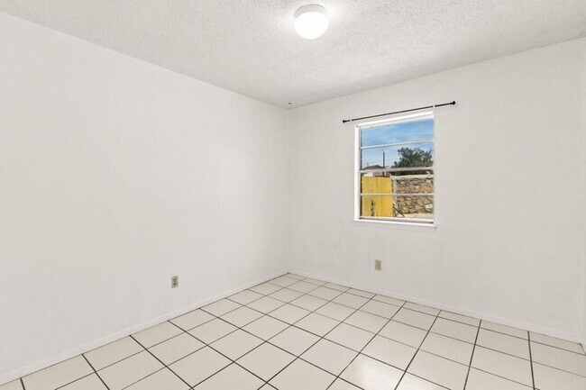 Foto del edificio - Lovely 3 bedroom, 2 Bath home in East of El Paso!
