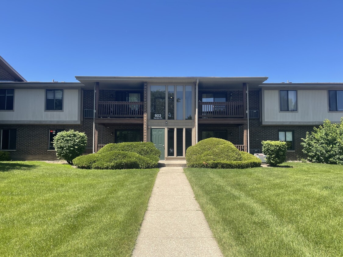 Foto principal - 803 Garden Cir