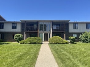 Building Photo - 803 Garden Cir