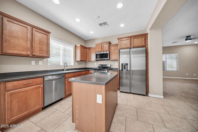 Foto del edificio - 3639 W Thalia Ct