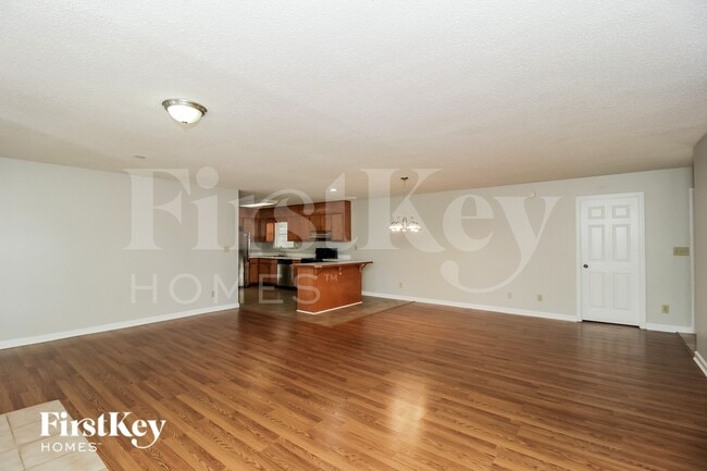 Building Photo - 420 Castlewood Rd