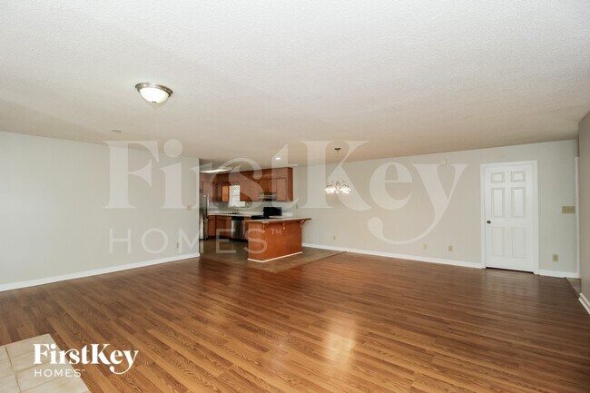 Foto del edificio - 420 Castlewood Rd