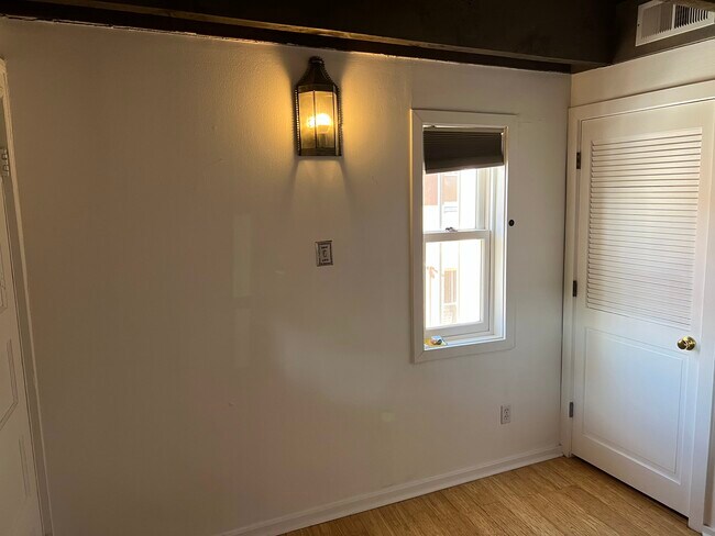 Foto del edificio - 2041 S Plaza St NW