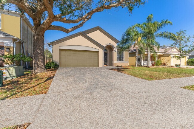 Foto del edificio - Absolutely stunning 3BR/2BA & 2-Car Garage home in highly sought-after Ballantrae community