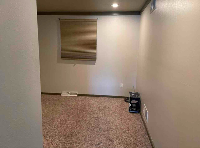 Building Photo - 205 Serendipity Dr