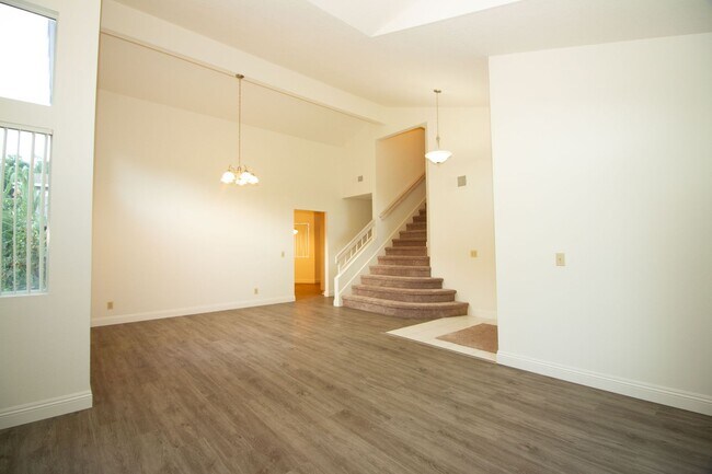 Foto del edificio - Nice home, quiet neighborhood